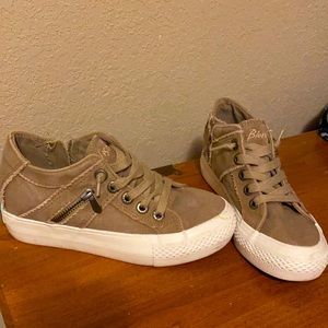 Blowfish Malibu sneaker shoes